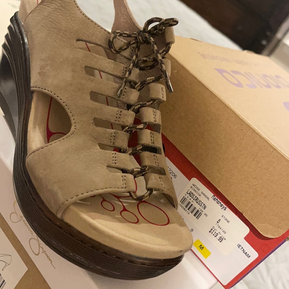 Woman’s shoe